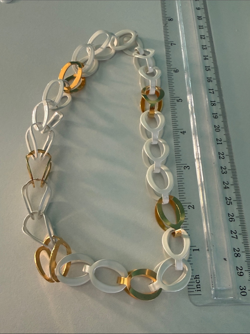 White and Gold Linked Oval Necklace by